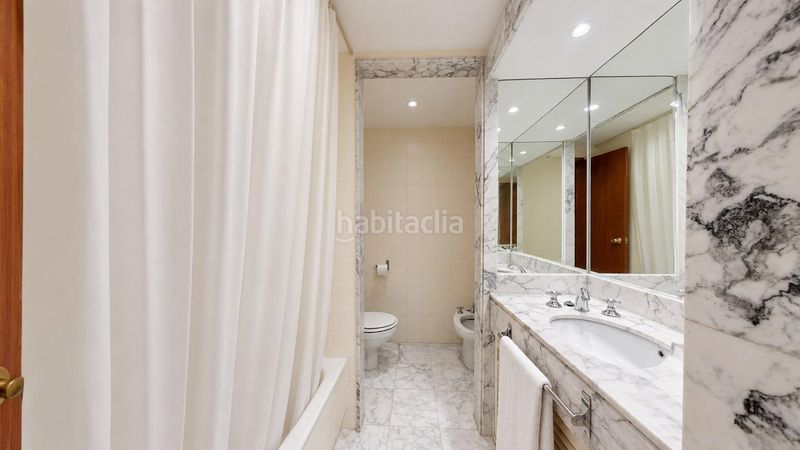 Foto f702ddb1-8c00-40c6-a056-c29d8d0bf51a. Pis amb aparcament piscina a Los Almendros-Son Rapinya Palma de Mallorca