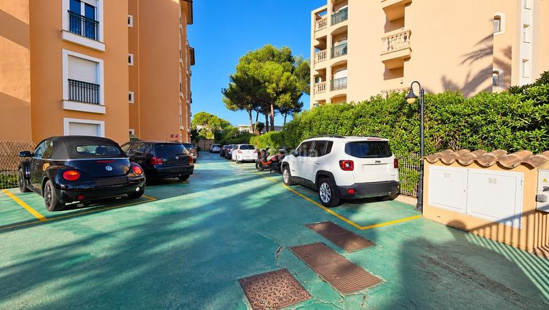 Foto b847ca5c-d713-409b-90dd-0c717ae65370. Car parking in Les Maravelles Palma de Mallorca