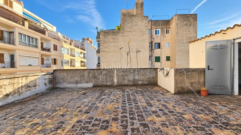 Foto 73f14d58-fbd8-4793-ba18-4fb48a78b6f3. Ático piso con dos terrazas privadas y mucho carácter en archiduque en Palma de Mallorca