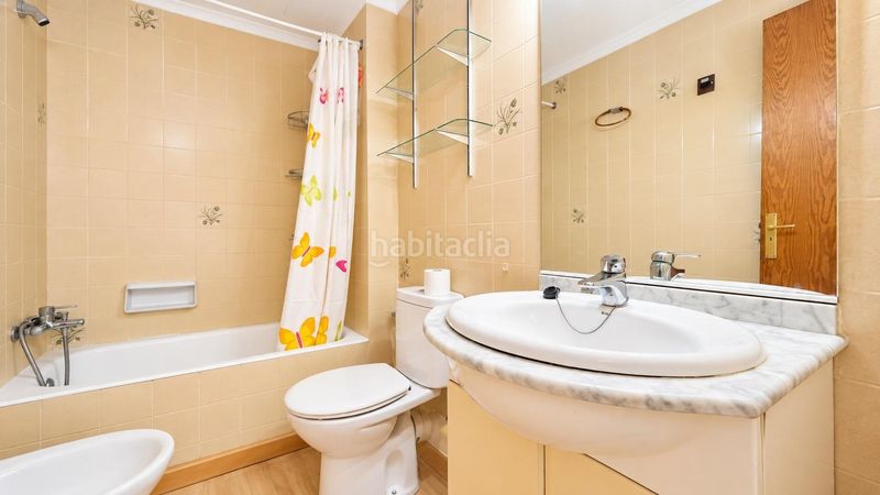 Foto 416f6dcc-9ee4-4c42-ab21-2a79835e0f7c. Piso  con terraza en segunda línea de mar en Palmanova en Calvià