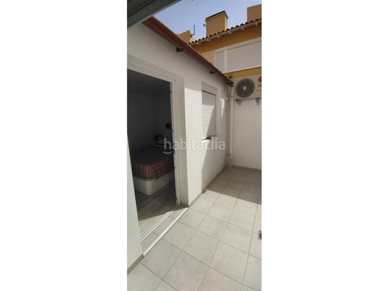 Foto eff08fe6-6fda-4b40-9597-1a1082cd840d. Casa aparellada amb aparcament a Costa del Silencio Arona