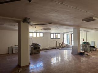 Local Comercial en Sebastian quesada 4a. Local comercial en venta en arucas, zona residencial.