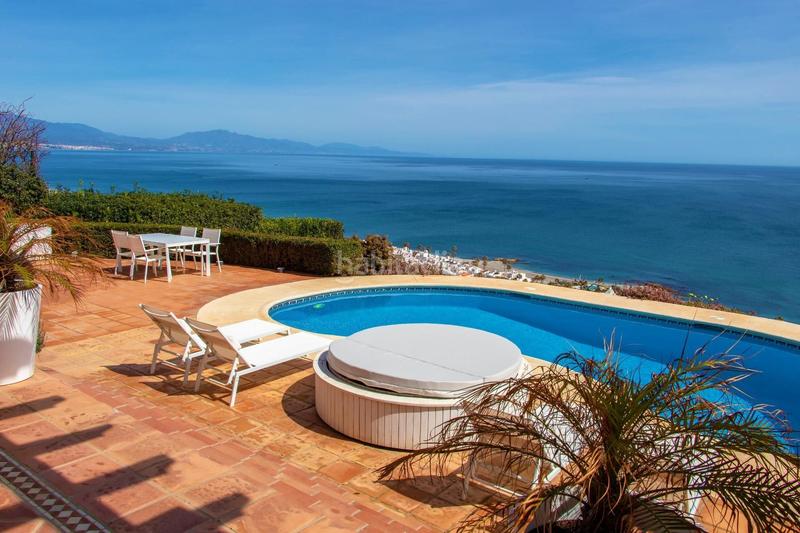 Foto 1df2d0bf-ba0c-4af1-a522-0fc6f6a50400. Chalet en del risco 44 viva en el estilo de vida mediterráneo en Manilva