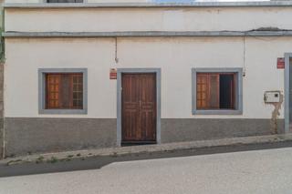 Casa adossada  Juan de soria. Casa terrera en  barrial galdar