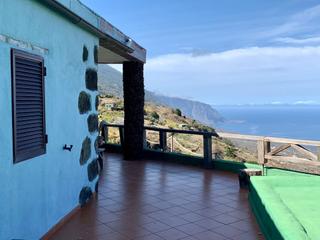 Masia en Pico brezo. Se vende finca vitivincola ecolgica y premiada en frontera.