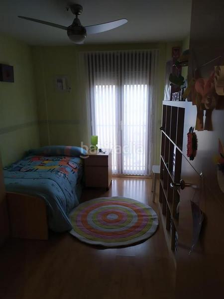 Foto 040501f3-da09-42d5-89d4-f21afb7c1553. Casa  independiente con terraza, bodega y garaje para dos vehículos .
se encuentra ubicada en la zona centro del municipi en Alagón