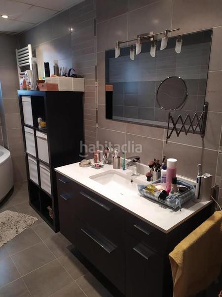 Foto 17e70528-f870-4374-9c9c-52db8dff7159. Casa  independiente con terraza, bodega y garaje para dos vehículos .
se encuentra ubicada en la zona centro del municipi en Alagón