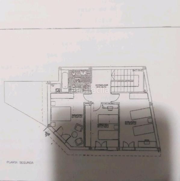 Foto 32c8fe42-b167-4569-aa60-690f71c0f38e. Casa  independiente con terraza, bodega y garaje para dos vehículos .
se encuentra ubicada en la zona centro del municipi en Alagón