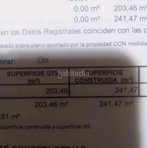 Foto 7fc4d863-0724-4ca4-84a2-be71b58812f3. Casa  independiente con terraza, bodega y garaje para dos vehículos .
se encuentra ubicada en la zona centro del municipi en Alagón