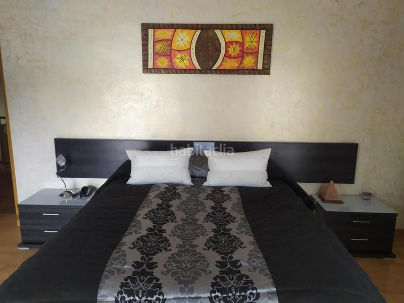 Foto 853da989-d3e1-4a37-9e59-f0c72da6a79d. Casa  independiente con terraza, bodega y garaje para dos vehículos .
se encuentra ubicada en la zona centro del municipi en Alagón