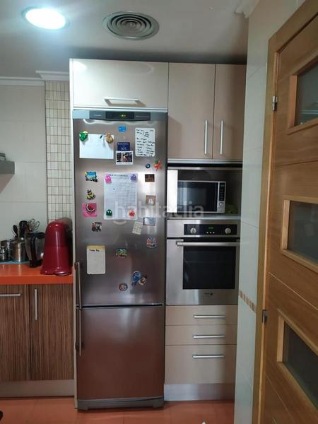 Foto d2c523d5-96d3-4676-b42d-63daf767868e. Casa  independiente con terraza, bodega y garaje para dos vehículos .
se encuentra ubicada en la zona centro del municipi en Alagón