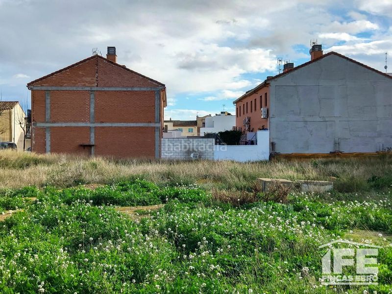 Foto bcff2688-e188-49ec-b8a3-a3e4ea929de5. Terreno residenziale in valencia 35 in Alagón
