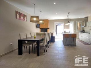 Maison à Alagón. Se busca una gran familia para una gran casa