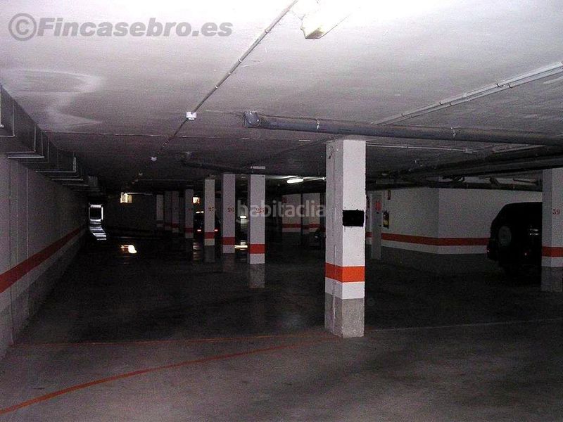 Foto af8f9430-68cb-4f1f-aa61-aca32c4d06b4. Parking coche en Alagón