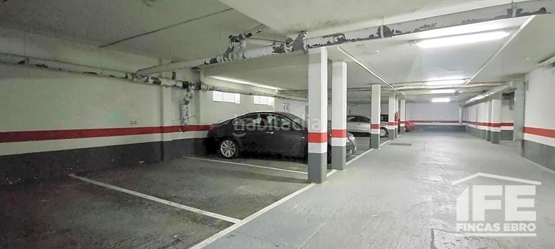 Foto 3ab74844-448f-488e-a347-a381e2091470. Aparcament cotxe a Alagón