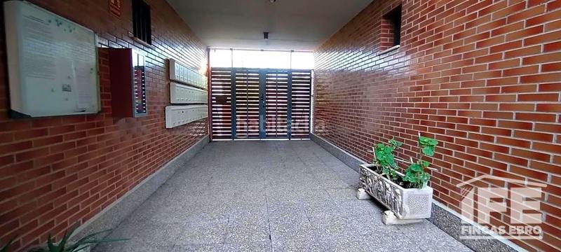 Foto 96456cce-0a74-4744-ac20-9d6752913131. Aparcament cotxe a Alagón