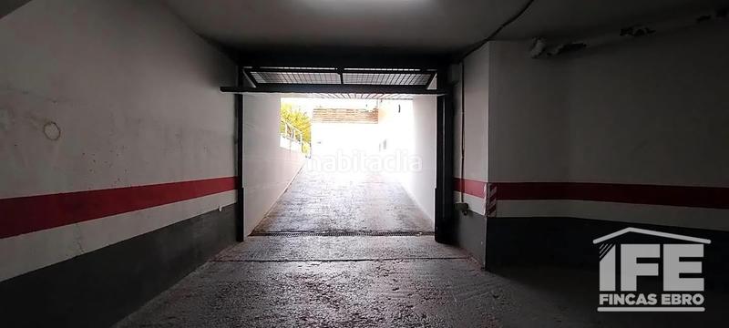 Foto bf49f078-5090-47c0-b44c-ecea9b703296. Aparcament cotxe a Alagón