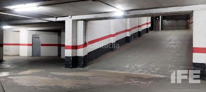 Foto 39c156f2-155d-49f0-ae98-971f6457f47a. Aparcament cotxe a Alagón