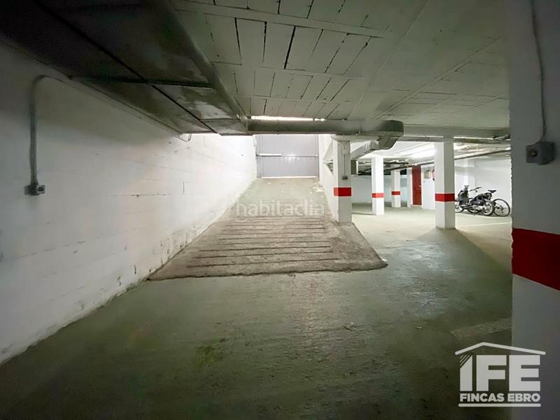 Foto 6efa1d28-6f02-418c-9c8f-cf7e3f877046. Aparcament cotxe a Alagón