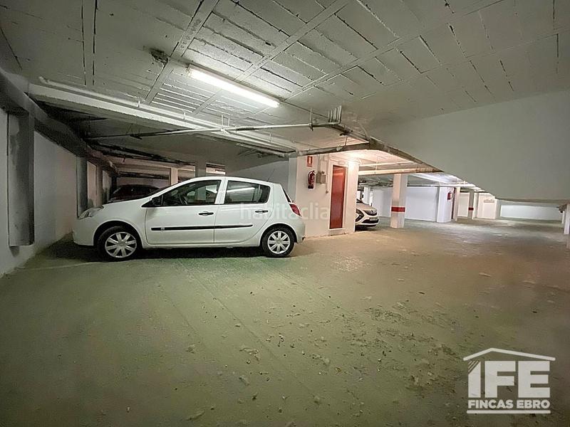 Foto 74f20d80-dddd-4e2c-8ed2-28737a57081f. Aparcament cotxe a Alagón