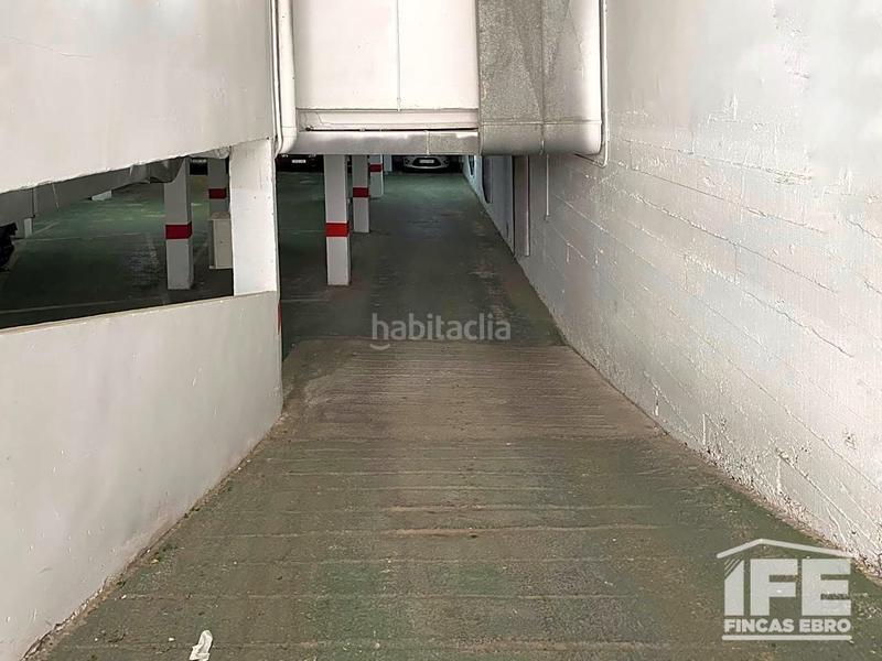 Foto ca9c48a6-6592-47b5-ac4c-d9a29d16e97f. Aparcament cotxe a Alagón