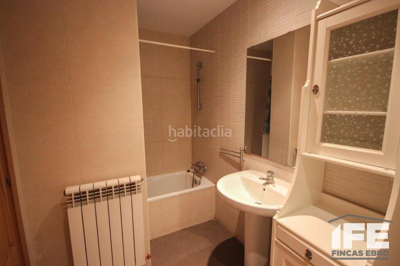 Foto f7ab7346-9468-4aad-b52d-c2a440eb43b6. Appartamento con riscaldamento in Castejón