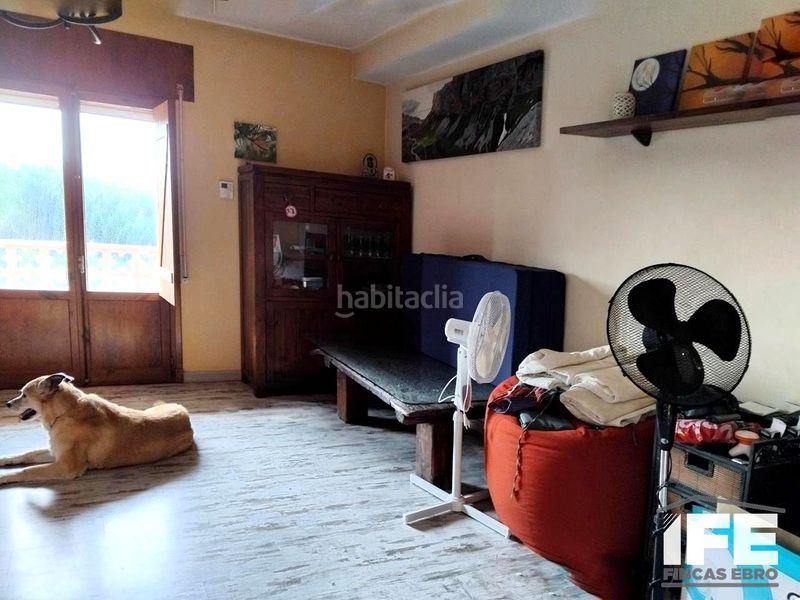 Foto b8b3838d-9722-4067-abc6-758ef7b4de7a. Casa amb calefacció a Grisén