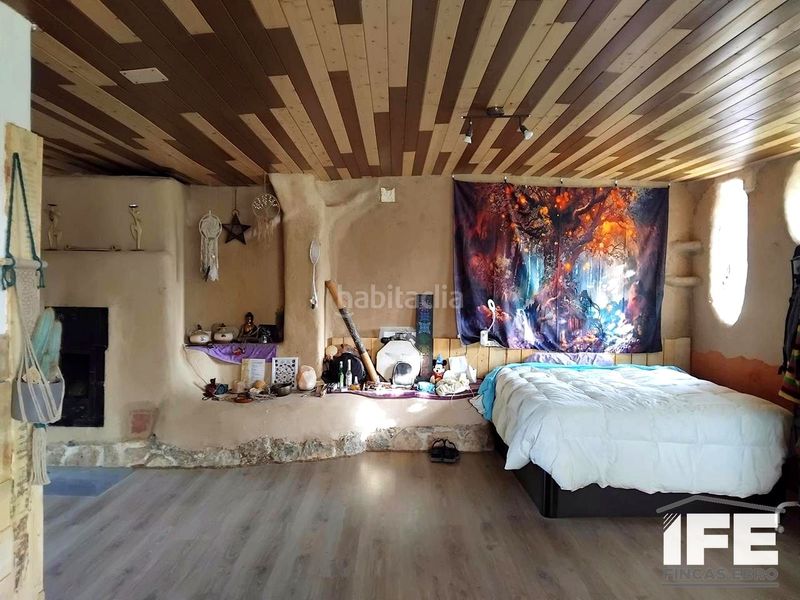Foto fd92229f-a528-41f5-b255-4d3cda2ee5e7. Casa amb calefacció a Grisén
