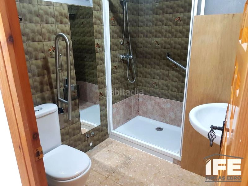 Foto d4fca687-57ff-41a3-81b0-07ff17f62aa5. Casa amb aparcament a Alagón