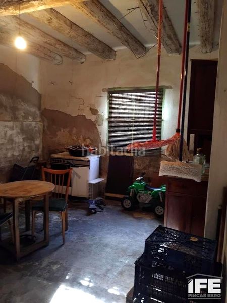Foto c3df5f89-828a-4df3-8e7a-f09326a6b882. Casa  con corral en Remolinos