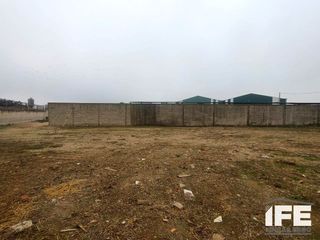 Affitto Area edificabile industriale in Alagón. Terreno en alquiler, vallado 3.788 m  250 m techados en alagón.