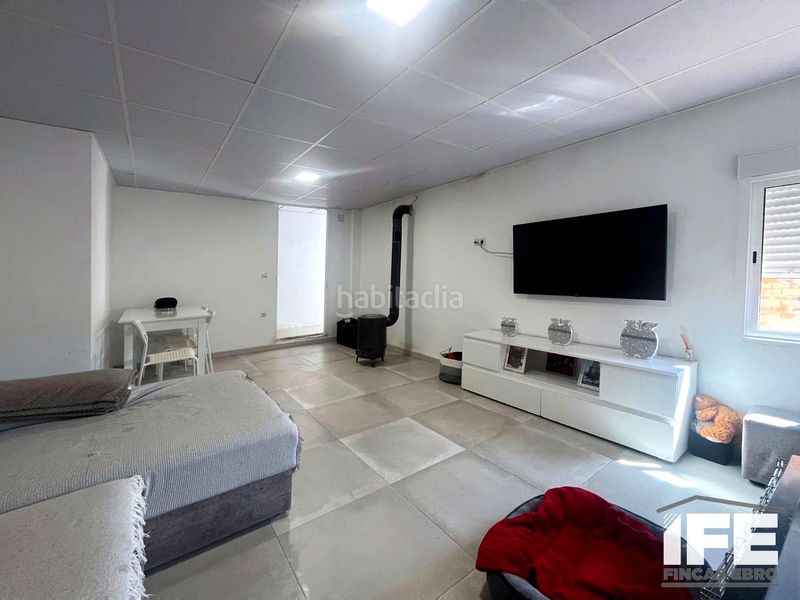 Foto 1fad73dc-44d2-4650-bb18-6bf7beeab46a. Casa  reformada a la venta en Luceni