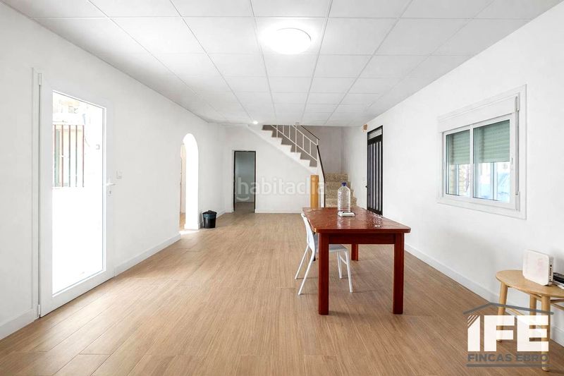 Foto 701baea6-cba4-437d-a697-367841b7b54f. Casa  reformada a la venta en Luceni