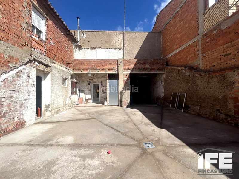 Foto df063576-03b8-48a4-aef9-cff0f1b6b3dd. Casa  reformada a la venta en Luceni