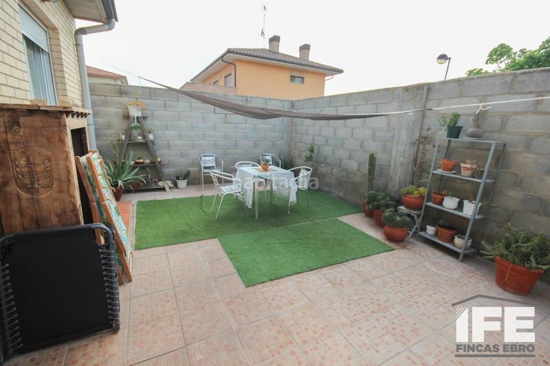 Foto 1c5b4a88-b4cb-422d-96ab-2e4a11bd6cbf. Casa a schiera con riscaldamento in Castejón