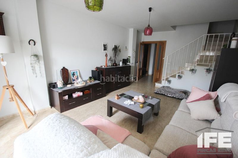 Foto 436c77e7-3243-4f7a-bb8d-150cbd6a6494. Casa a schiera con riscaldamento in Castejón