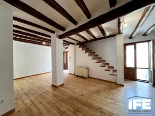 House in Mallén. Casa acogedora con encanto y gran potencial en mallén zaragoza