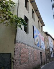 Edificio en Cortes 28