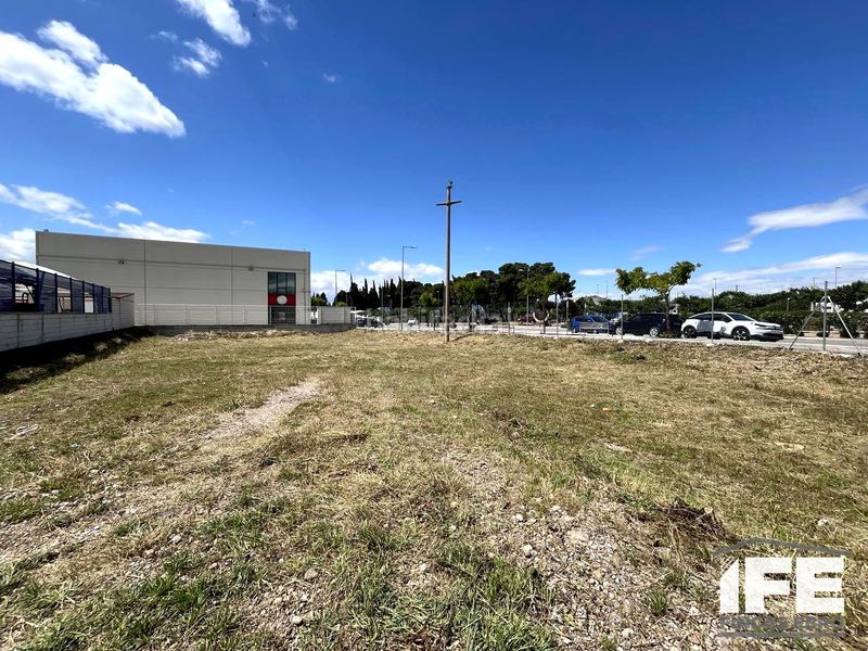 Foto 0b9129a3-2374-4233-b0da-173371c4c2a1. Terreny residencial a Alagón