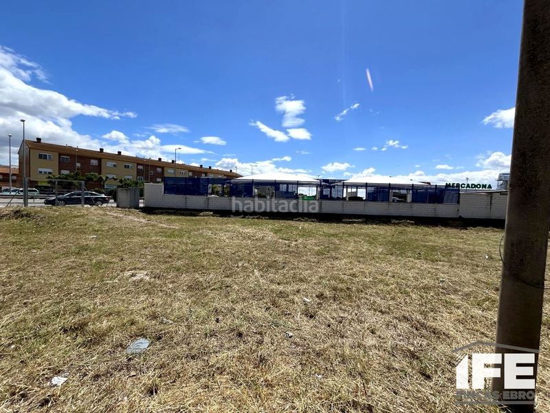 Foto d9fb36b2-edaa-499d-b3e6-042a147d4f23. Terreny residencial a Alagón