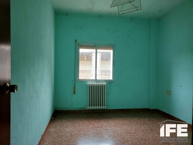 Foto 1799b445-92a3-4a94-a643-2ab66adb81f4. Casa amb aparcament a Alagón