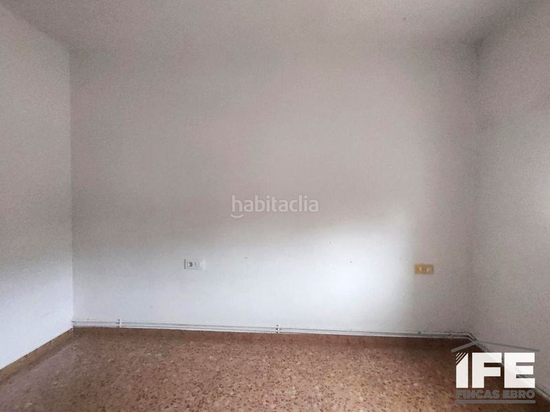 Foto 2eb2f8ea-322e-48bf-965c-3ff4ac390554. Casa amb aparcament a Alagón