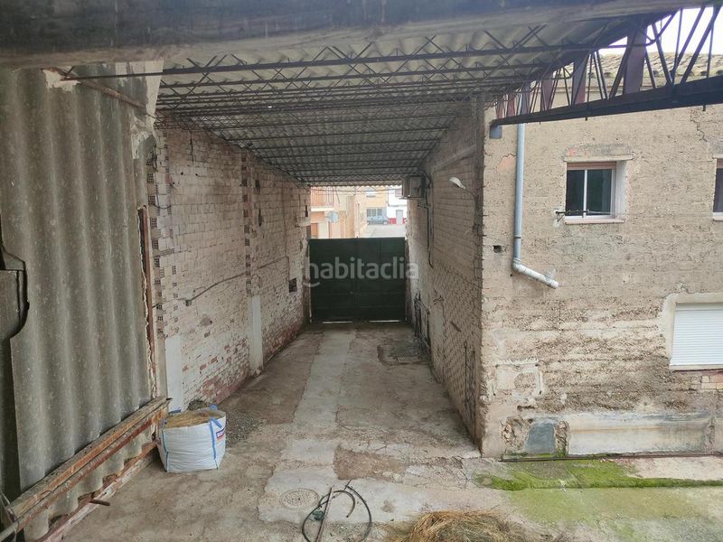 Foto 6a28b836-8ab3-431e-a675-df3fff7d4e19. Casa amb aparcament a Alagón