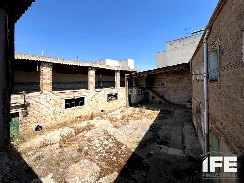 Foto d76965a8-9f37-4faf-b5da-7046139e9efd. Casa edificio independiente con gran potencial y rentabilidad activa en Alagón