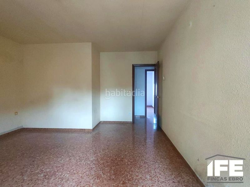 Foto fdbc3464-bed9-43a4-9a47-4e9fae1625f7. Casa edificio independiente con gran potencial y rentabilidad activa en Alagón