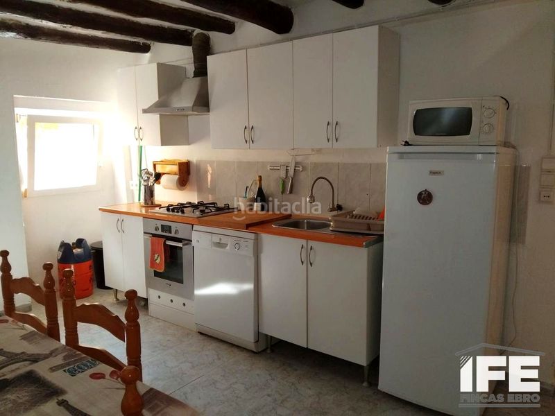 Foto 4844fc7b-8133-4a2a-b5af-3713bd8f776c. Casa amb aparcament a Remolinos