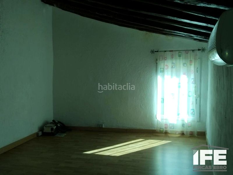 Foto 74985c12-36b2-4256-aae2-7352a2e6c172. Casa amb aparcament a Remolinos