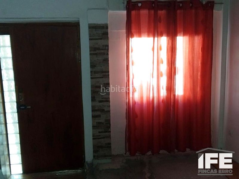 Foto bf1f0b92-157d-4def-ba21-e80ce2b5821b. Casa amb aparcament a Remolinos