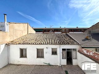 Maison à Alagón. Casa de planta baja en alagón