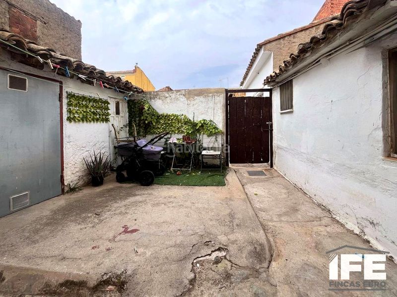 Foto a7e88c63-1a9c-4f26-8757-d85fa15b9d2d. Casa amb aparcament a Torres de Berrellén